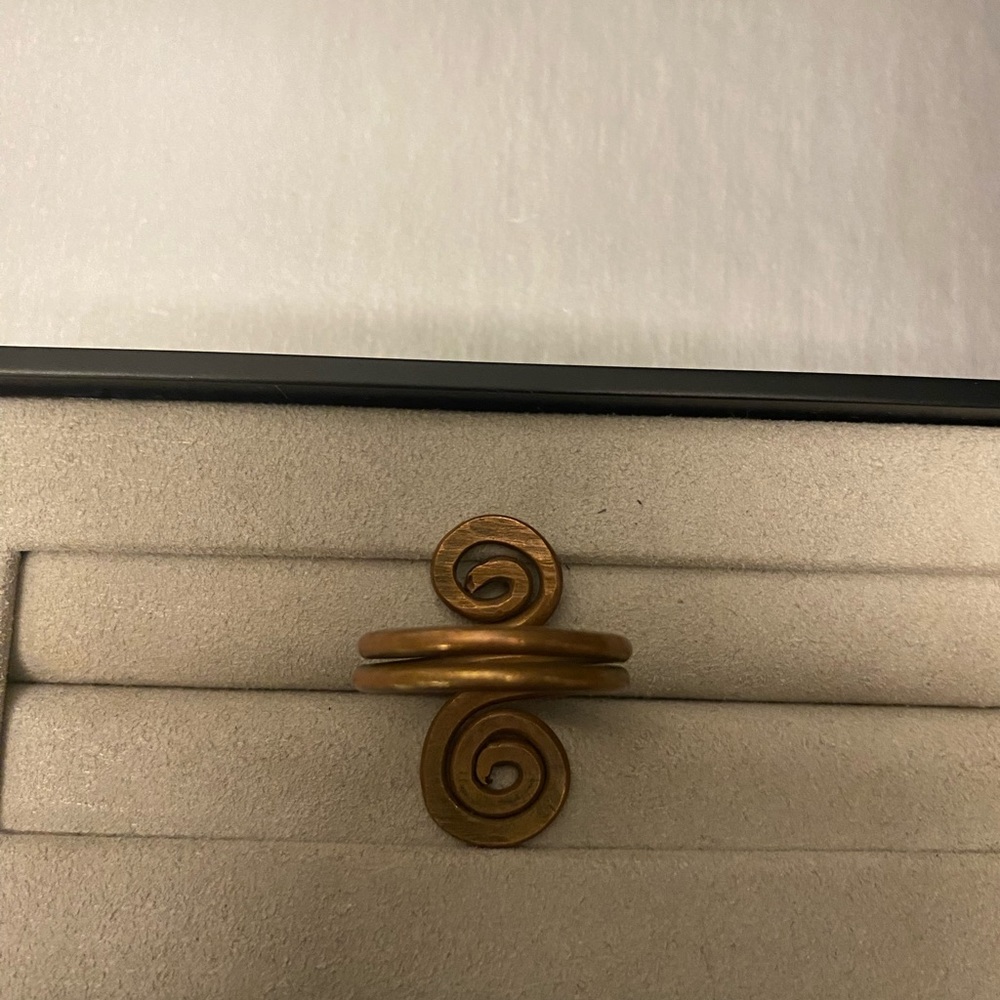 Four Women’s Rings - Picture 16 of 16
